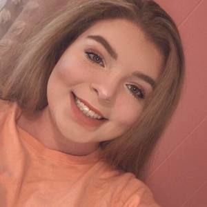 Meet your Posher, Elaina